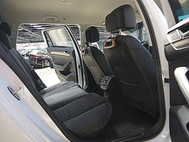 福斯Passat Variant/330 TSI Comfortline想要大空間又與眾不同的雅士們千萬別錯過  第12張相片