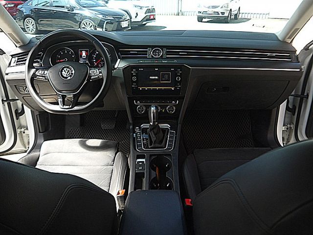 福斯Passat Variant/330 TSI Comfortline想要大空間又與眾不同的雅士們千萬別錯過  第13張相片