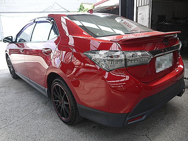 X版烈焰紅運動外觀感受不同外觀的神車  第4張相片