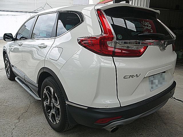 S版有全景天窗前車主有加裝盲點  第3張相片