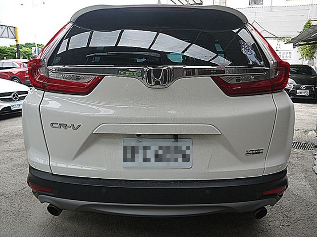 S版有全景天窗前車主有加裝盲點  第4張相片