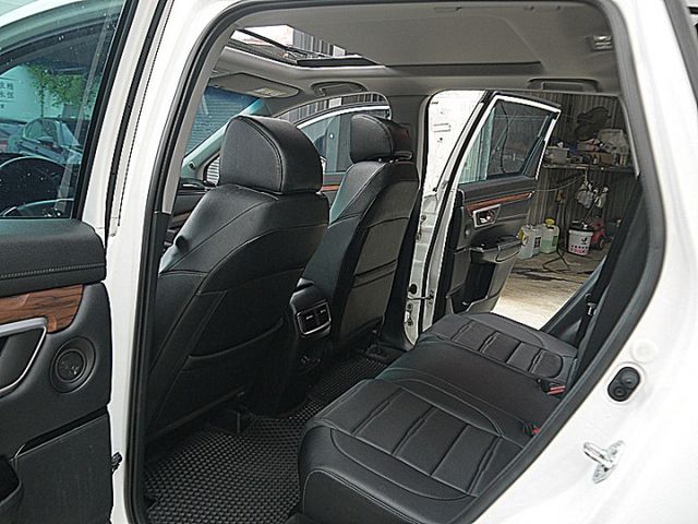 S版有全景天窗前車主有加裝盲點  第10張相片