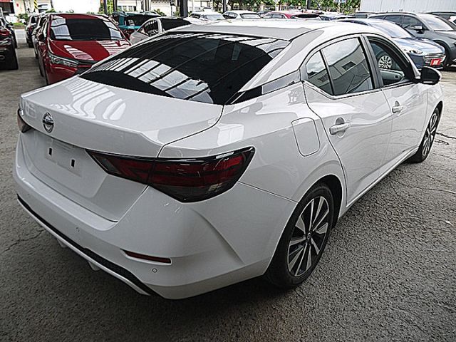 Nissan 新款 Sentra 尊爵智駕版另有2022年黑2024白黑可選  第5張相片