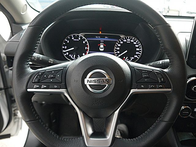 Nissan 新款 Sentra 尊爵智駕版另有2022年黑2024白黑可選  第14張相片