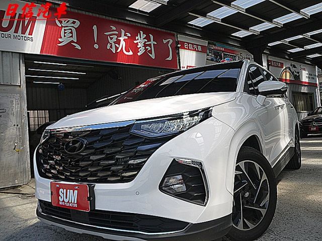 現代7人MPV款Custin GLT-B版最高規才跑1千就是新車  第1張相片