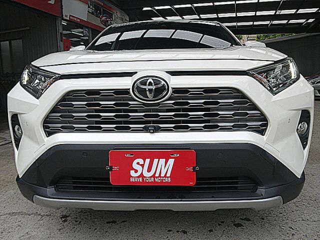 牛頭牌不敗熱銷休旅RAV4 2.0旗艦版有I-KEY影音電動尾門  第2張相片