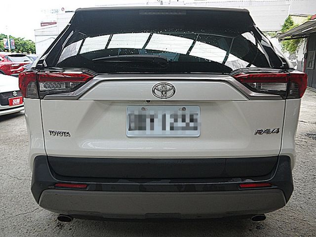 牛頭牌不敗熱銷休旅RAV4 2.0旗艦版有I-KEY影音電動尾門  第5張相片