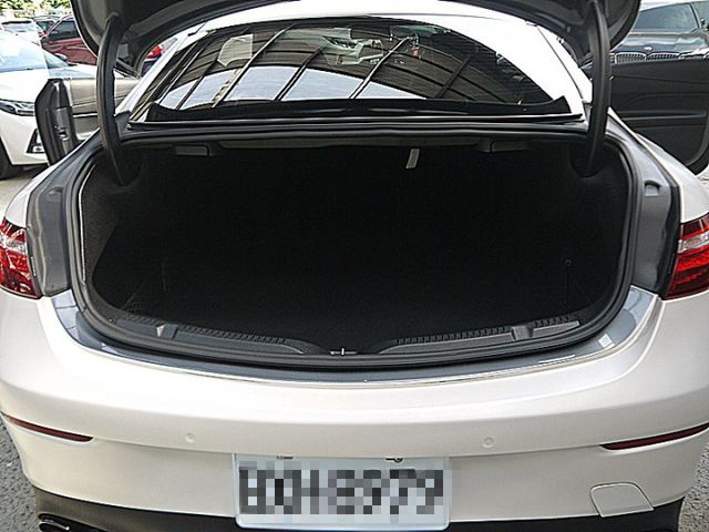 E-CLASS COUPE C238  第7張相片