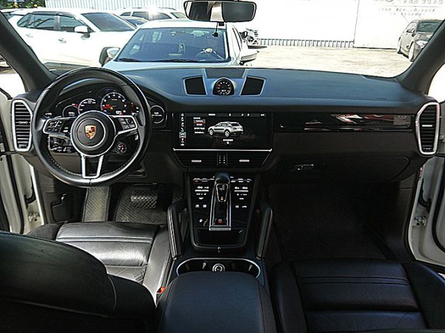 CAYENNE  第13張相片