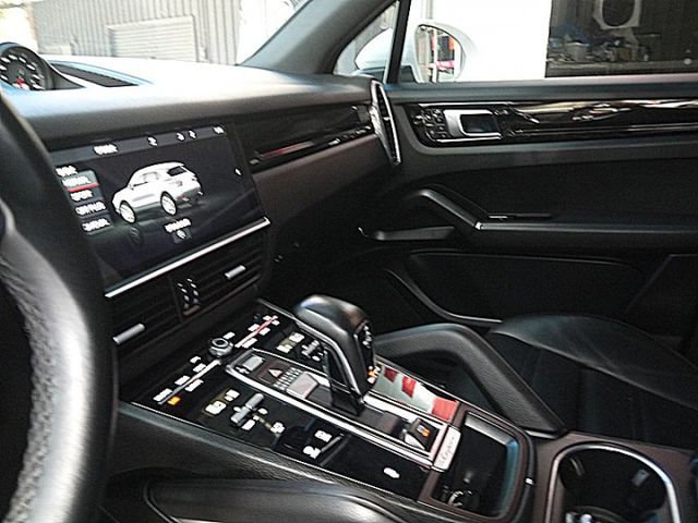 CAYENNE  第19張相片