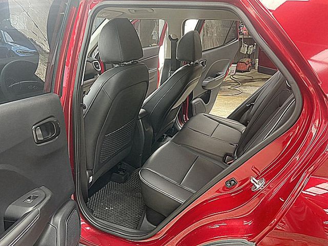 不只都會 還很會年輕都會SUV選配雙色外觀套件輕鬆入手  第9張相片