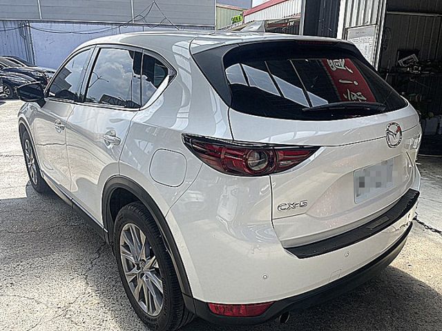 小改款 CX-5魂動系BOES旗艦版有抬顯.跟車自適應LED頭燈.盲點電動尾門  第3張相片