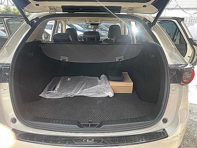 小改款 CX-5魂動系BOES旗艦版有抬顯.跟車自適應LED頭燈.盲點電動尾門  第7張相片