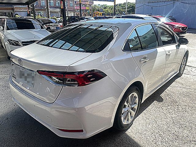 12代頭大大神車汽油豪華版搶手白  第6張相片