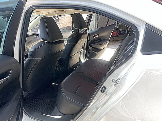 12代頭大大神車汽油豪華版搶手白  第10張相片