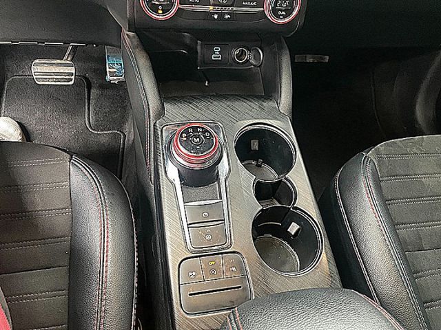 Ford大改款Kuga22.5代EcoBoost 250 AWD ST-Line 有4WD有D&O音響全景電動尾門  第17張相片