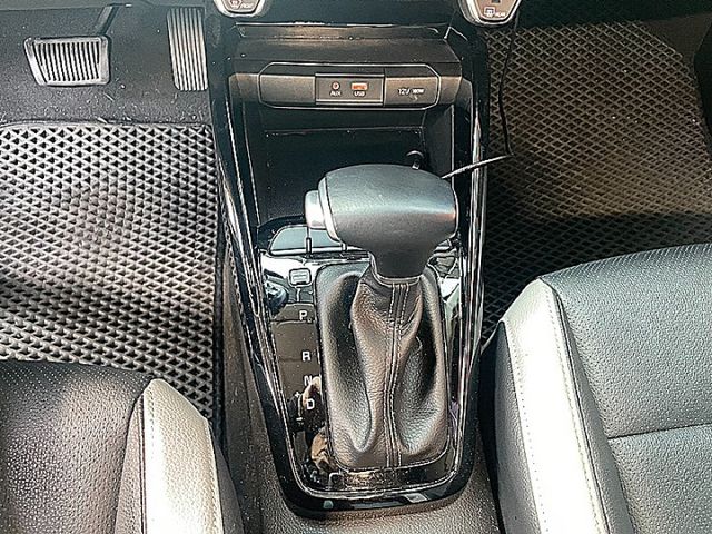 1.0T渦輪時尚版  第17張相片