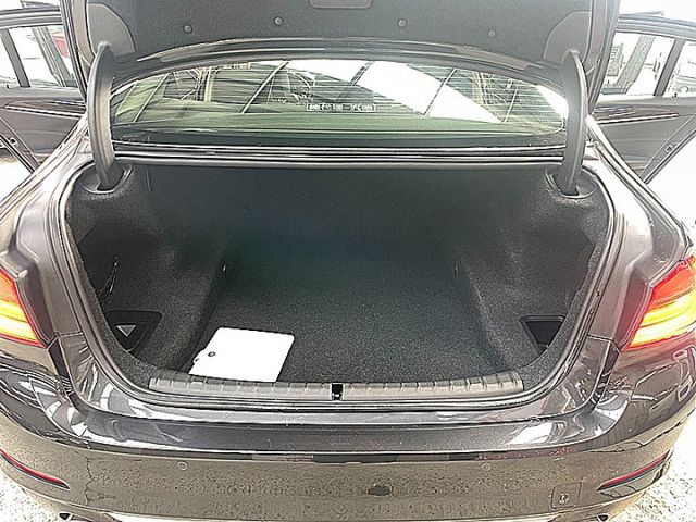 新世代G30系 BMW 520I  Luxury 德系精緻與豪華現在輕鬆享受現在只要7X萬入手  第7張相片