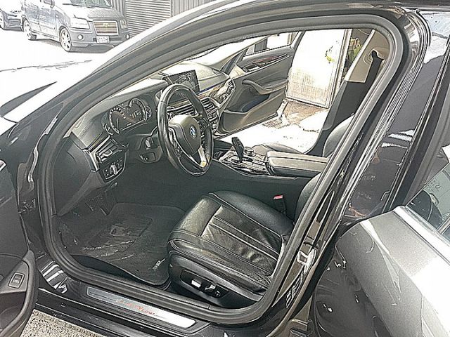 新世代G30系 BMW 520I  Luxury 德系精緻與豪華現在輕鬆享受現在只要7X萬入手  第9張相片