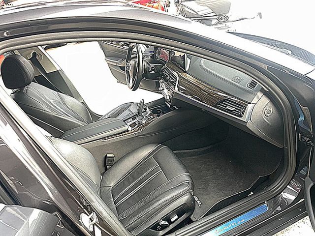 新世代G30系 BMW 520I  Luxury 德系精緻與豪華現在輕鬆享受現在只要7X萬入手  第11張相片