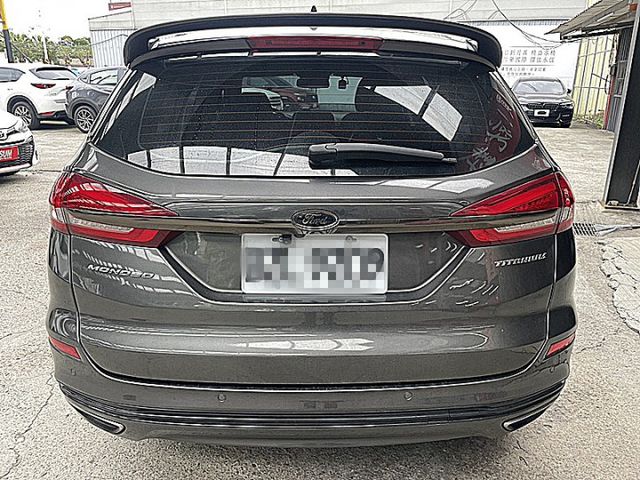 進口改款Mondeo Wagon 跑旅車型新車132萬現在不用一半價入手  第4張相片