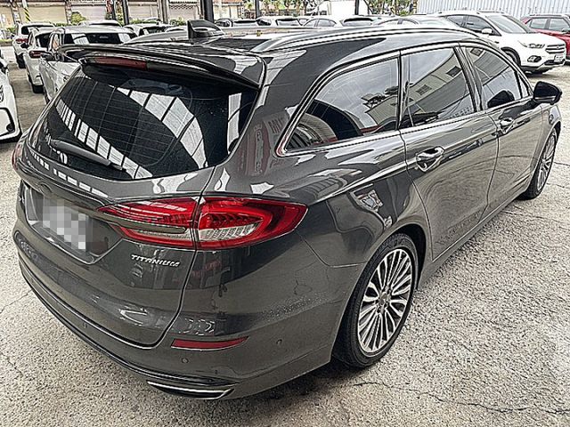 進口改款Mondeo Wagon 跑旅車型新車132萬現在不用一半價入手  第5張相片