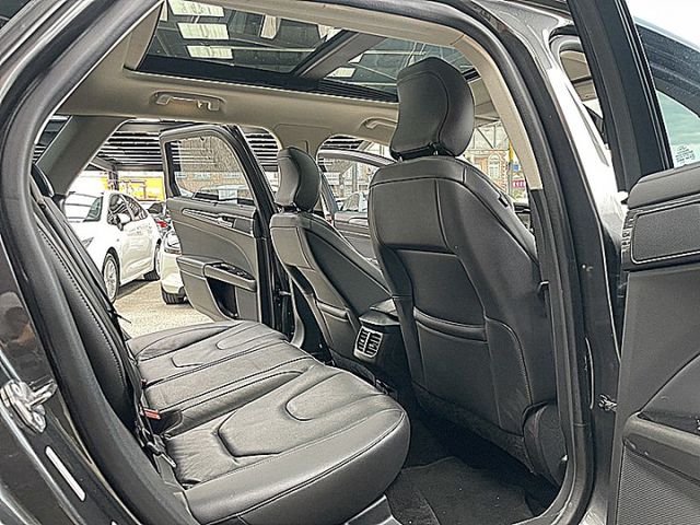 進口改款Mondeo Wagon 跑旅車型新車132萬現在不用一半價入手  第12張相片