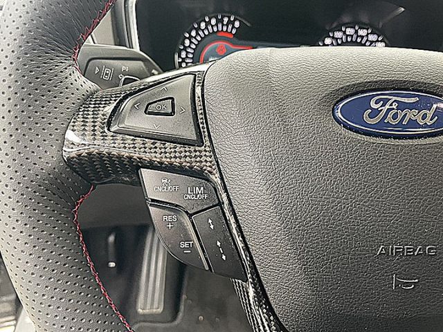 進口改款Mondeo Wagon 跑旅車型新車132萬現在不用一半價入手  第16張相片