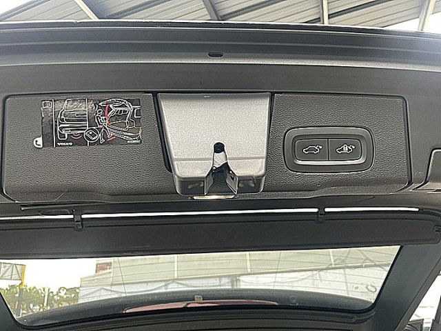 小改Volvo XC60 B5 R-Design 油電加價Bowers&Wilkins音響現在超優惠價入手  第8張相片