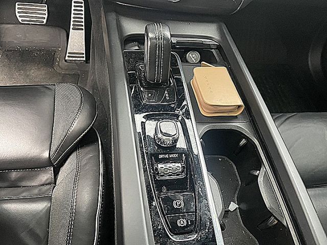 小改Volvo XC60 B5 R-Design 油電加價Bowers&Wilkins音響現在超優惠價入手  第16張相片