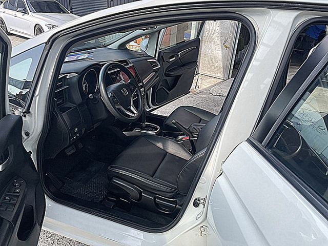 有故事的FIT 頂級S版個性小轎旅給你甜甜價  第9張相片