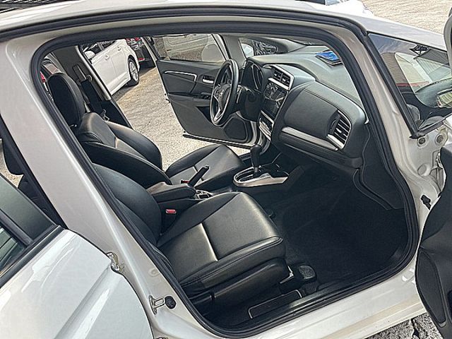 有故事的FIT 頂級S版個性小轎旅給你甜甜價  第11張相片