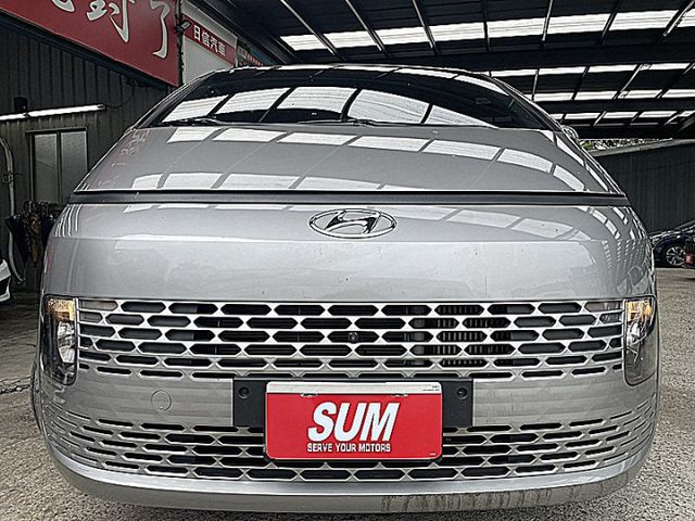 未來星艦感的新商旅頭等艙Staria GLD-B規9人大商旅  第2張相片