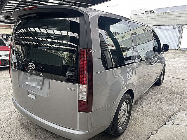 未來星艦感的新商旅頭等艙Staria GLD-B規9人大商旅  第5張相片