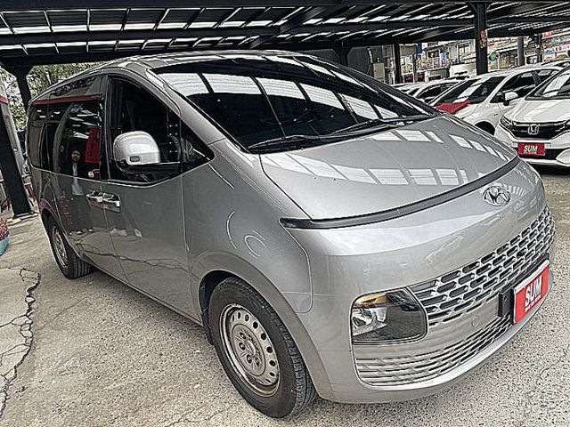 未來星艦感的新商旅頭等艙Staria GLD-B規9人大商旅  第6張相片