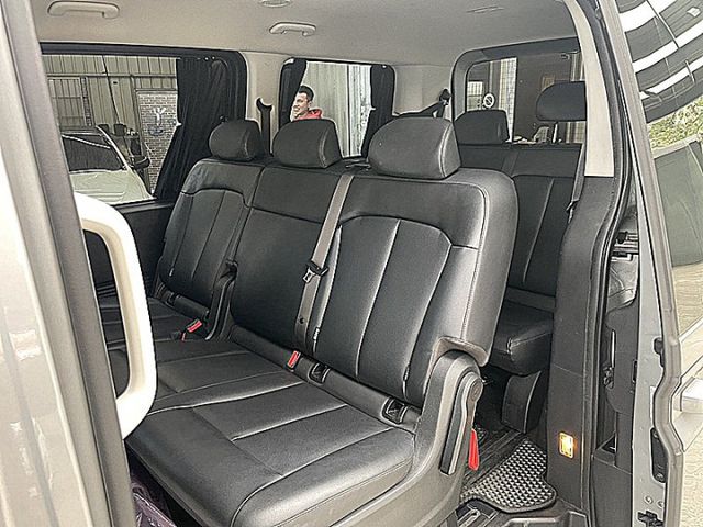 未來星艦感的新商旅頭等艙Staria GLD-B規9人大商旅  第10張相片