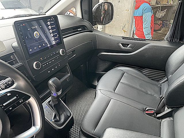 未來星艦感的新商旅頭等艙Staria GLD-B規9人大商旅  第18張相片