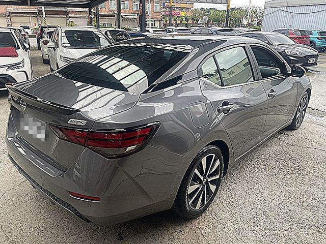 Sentra 智駕尊爵版選JBL喇叭才跑5萬  第5張相片