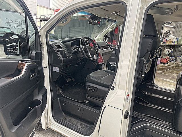 Granvia 6人旗艦三代同堂出遊與商務接送好幫手高貴不貴  第8張相片