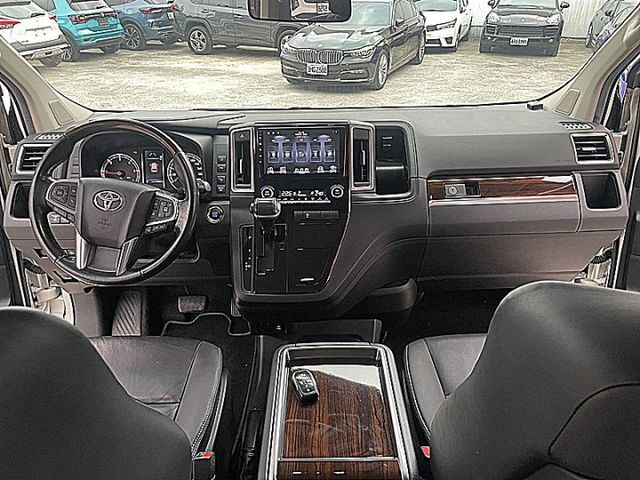 Granvia 6人旗艦三代同堂出遊與商務接送好幫手高貴不貴  第13張相片