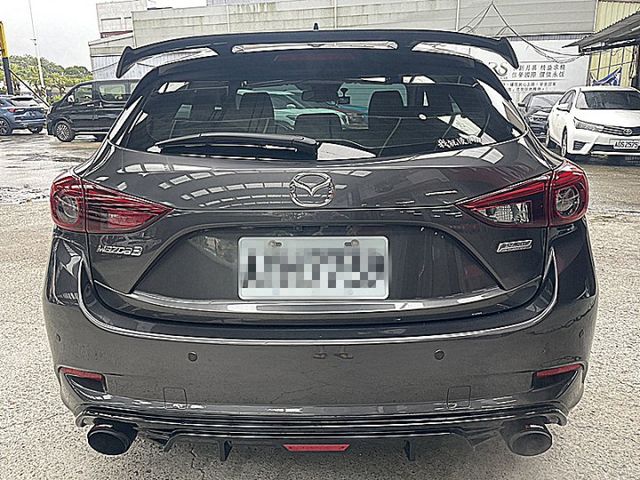 魂動系小改馬自達3五門尊榮安全版有電子手煞抬顯超美  第4張相片