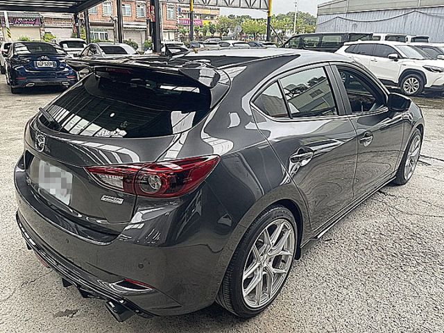 魂動系小改馬自達3五門尊榮安全版有電子手煞抬顯超美  第5張相片