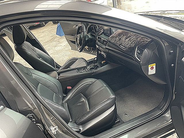 魂動系小改馬自達3五門尊榮安全版有電子手煞抬顯超美  第10張相片