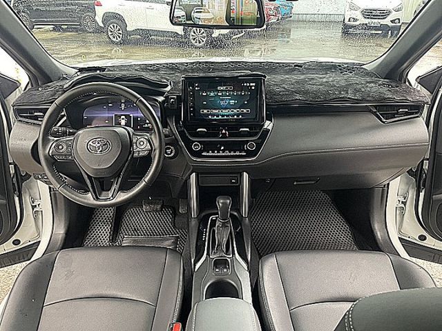 小改Corolla Cross Hybrid GR Sport最頂版才跑1萬  第13張相片