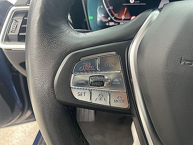 新世代G30系 BMW 318I  Luxury 德系精緻與豪華現在輕鬆享受  第15張相片