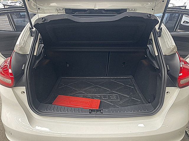 帥帥佛可斯改ST外觀套件便宜入手代步車  第8張相片