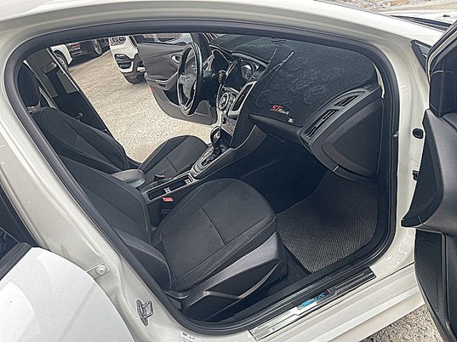 帥帥佛可斯改ST外觀套件便宜入手代步車  第11張相片