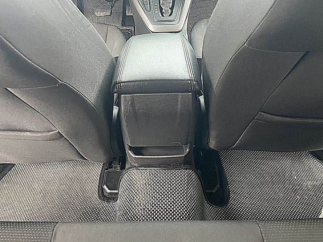 帥帥佛可斯改ST外觀套件便宜入手代步車  第14張相片