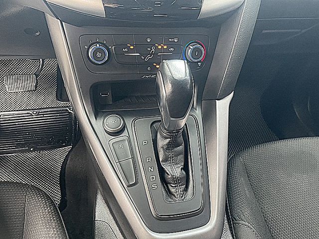 帥帥佛可斯改ST外觀套件便宜入手代步車  第18張相片