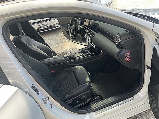 總代理BENZ A180  小資通勤代步豪華車首選省油又省稅才跑9萬  第10張相片